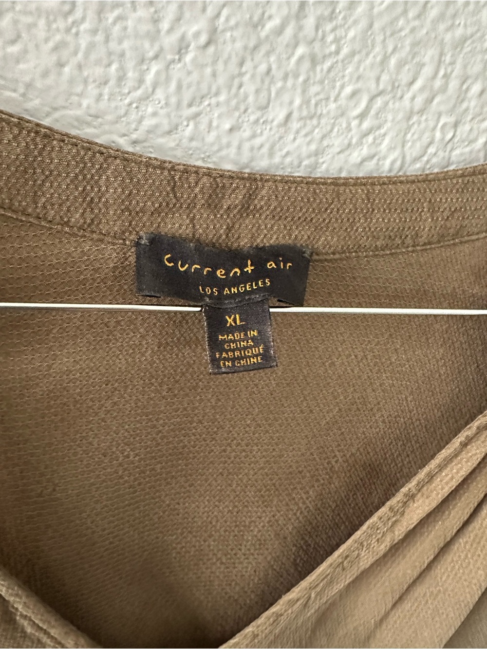 Current Air Women's Olive Green V-Neck Blouse